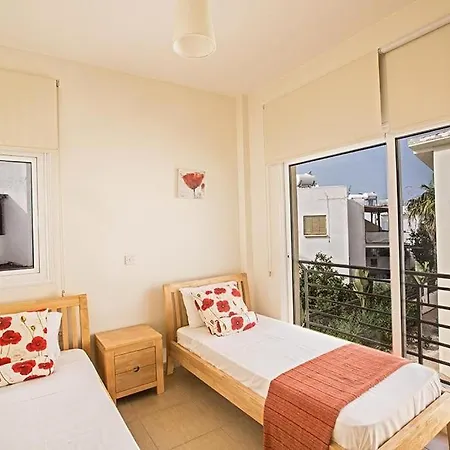 Sonnige Ferienvilla Nr, 5 * Protaras